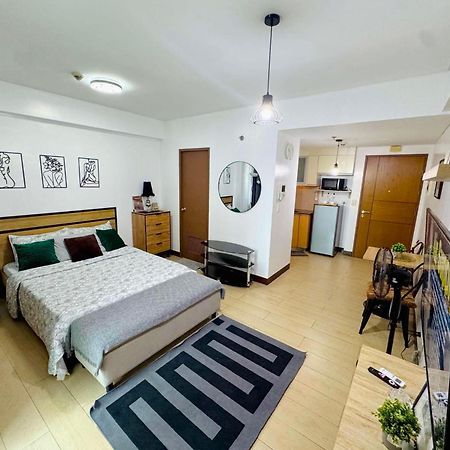 Two Palm Tree Villas Pasay Esterno foto