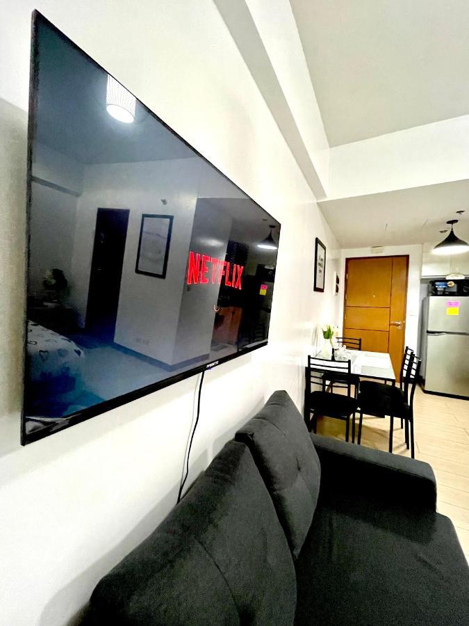 Two Palm Tree Villas Pasay Esterno foto