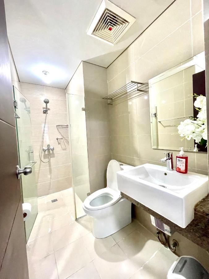 Two Palm Tree Villas Pasay Esterno foto