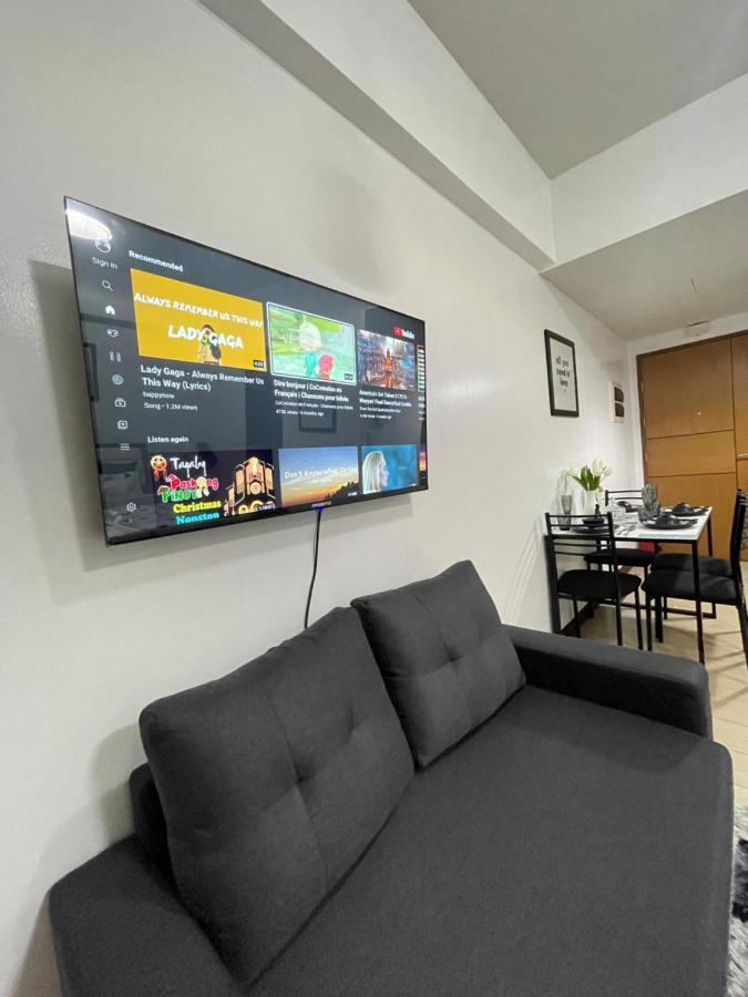 Two Palm Tree Villas Pasay Esterno foto