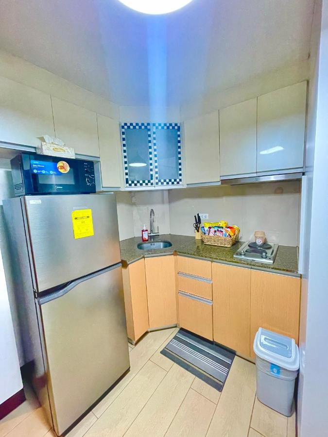 Two Palm Tree Villas Pasay Esterno foto