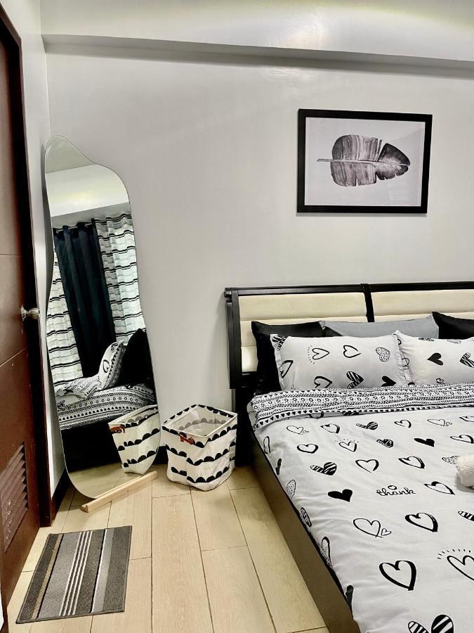 Two Palm Tree Villas Pasay Esterno foto