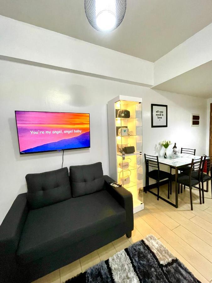Two Palm Tree Villas Pasay Esterno foto