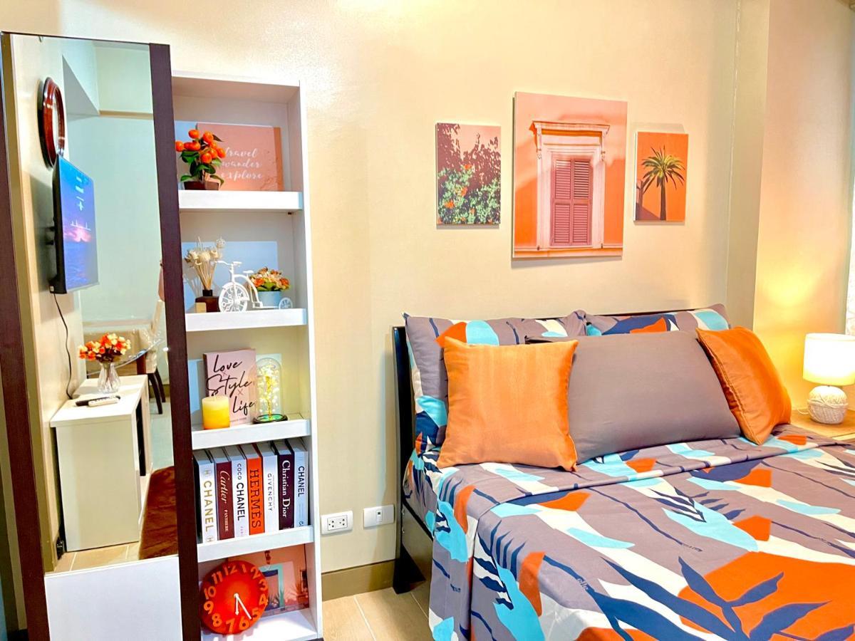 Two Palm Tree Villas Pasay Esterno foto