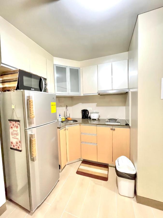 Two Palm Tree Villas Pasay Esterno foto