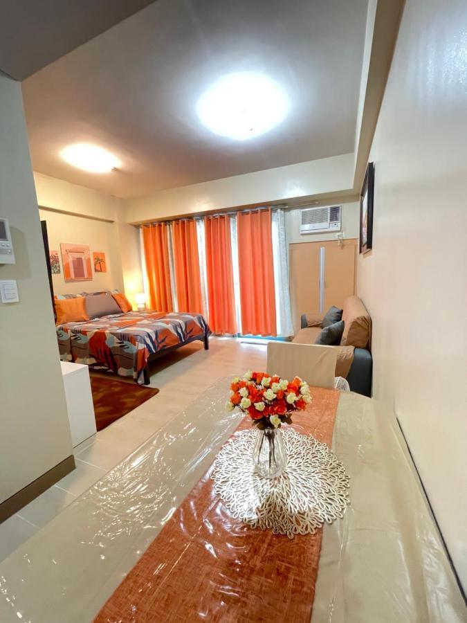 Two Palm Tree Villas Pasay Esterno foto
