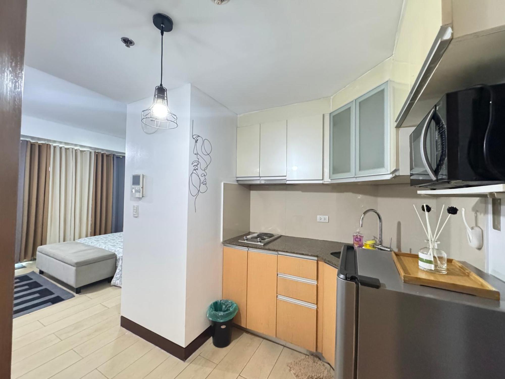 Two Palm Tree Villas Pasay Esterno foto